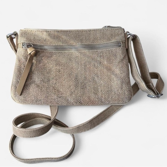 NWOT TOMS Beige Crossbody Bag with Adjustable Strap and Multiple Pockets - Picture 2 of 8